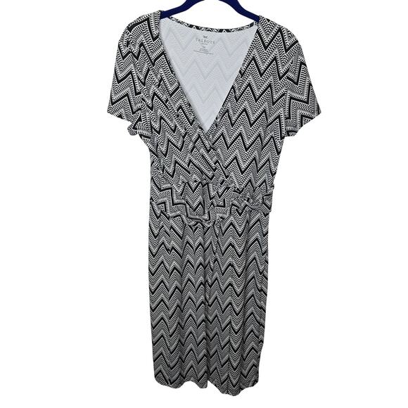 Talbots Dresses & Skirts - Talbots Black White Zigzag Geometric Print Faux Wrap Dress Size Medium Petite